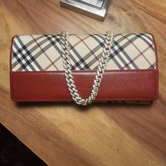 Burberry Handbags - EUC Burberry Beige and Red Plaid Clutch/Wallet with Kiss Lock